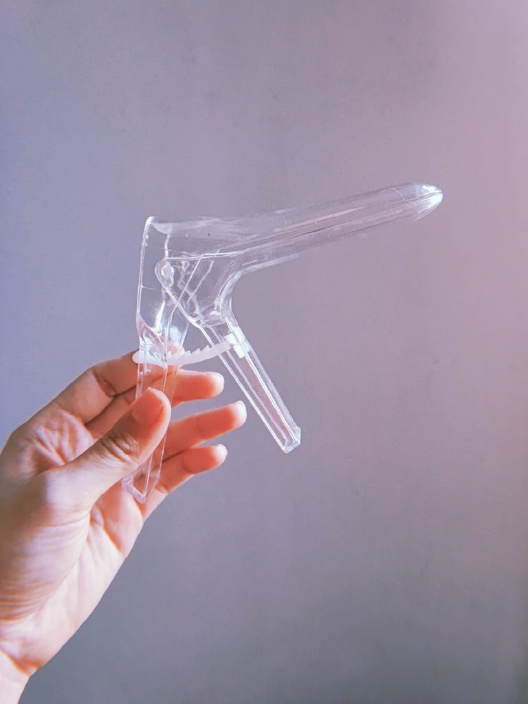 Espéculo ginecológico plástico regulable para autoexploración